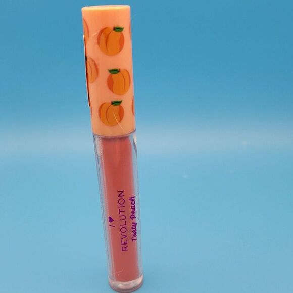 SEALED Makeup Revolution Tasty Peach Soft Peach Liquid Lipstick - Apricot - NEW - Picture 1 of 3